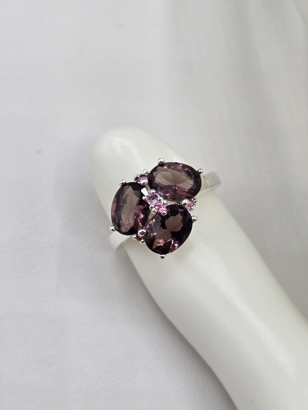 Swarovski Crystal Elements Silver Statement Ring Purple Pink Size 6.75 Prom - Picture 2 of 6